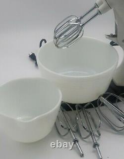 Vintage Sunbeam Mixmaster Two Size Bowls & 4 Sets Of Beaters 12 Speed