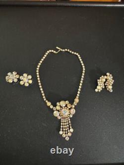 Vintage Unique Design necklace set two pairs of clip on earrings and a necklace