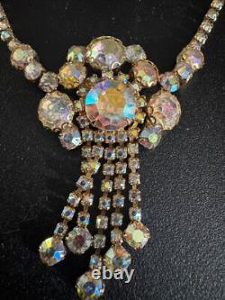 Vintage Unique Design necklace set two pairs of clip on earrings and a necklace