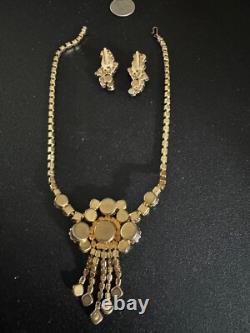 Vintage Unique Design necklace set two pairs of clip on earrings and a necklace