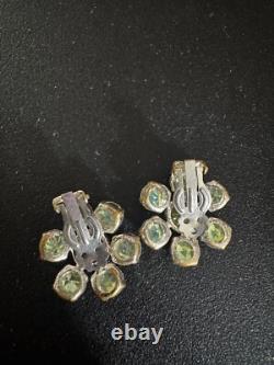 Vintage Unique Design necklace set two pairs of clip on earrings and a necklace