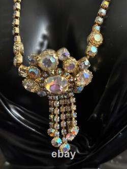 Vintage Unique Design necklace set two pairs of clip on earrings and a necklace
