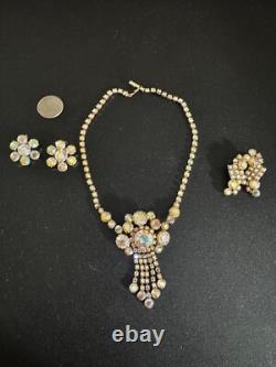 Vintage Unique Design necklace set two pairs of clip on earrings and a necklace