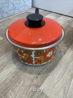WE Vintage Flower Power 1970's 2 X Saucepans With Lids Great British Enameled