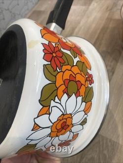 WE Vintage Flower Power 1970's 2 X Saucepans With Lids Great British Enameled