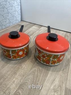 WE Vintage Flower Power 1970's 2 X Saucepans With Lids Great British Enameled