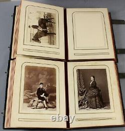 19ec Deux Albums De Photographies D'armoires Européennes Aristocrat Prussia / Allemagne