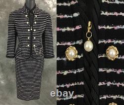 BEAU ensemble jupe en tricot multicolore bleu noir rose perle de la collection St John taille 4
