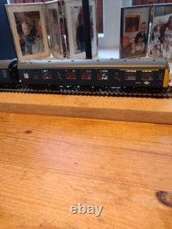 Bachmann échelle OO ensemble de 2 voitures DMU 31 325DC. Classe 105 bleue avec bande jaune DCC