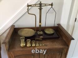 Balances en laiton vintage S Maw Son and Sons, très collectables, deux ensembles de poids en laiton.