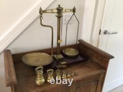 Balances en laiton vintage S Maw Son and Sons, très collectables, deux ensembles de poids en laiton.