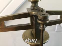 Balances en laiton vintage S Maw Son and Sons, très collectables, deux ensembles de poids en laiton.