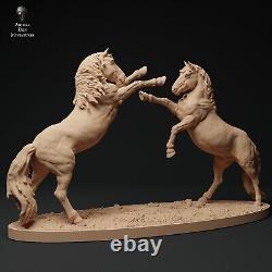 Chevaux de modèle en résine Breyer se battant - Ensemble de deux chevaux Konik en résine blanche 1/9 Trad