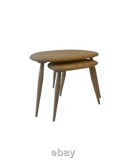 Collection Ercol Pebble Ensemble de Deux Tables en Finition OA L49cm P34cm Prix de Vente Conseillé 620 £