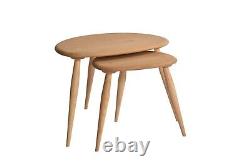 Collection Ercol Pebble Ensemble de deux tables en chêne et frêne W49cm D34cm Prix de détail conseillé 620 £