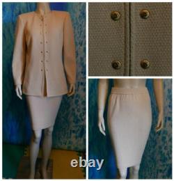 Collection ST JOHN Veste et jupe en maille beige, taille L 10, ensemble 2 pièces, boutons dorés, col rond