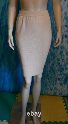 Collection ST JOHN Veste et jupe en maille beige, taille L 10, ensemble 2 pièces, boutons dorés, col rond