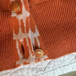 Collection St. John Pull boutonné en émail orange magnifique Taille 10