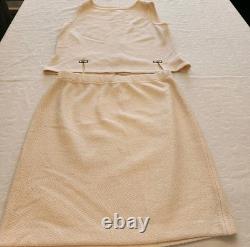 Collection St. John Taille 8 Haut en Tricot Creme Santana et Ensemble Jupe Luxe Silencieux Élégant