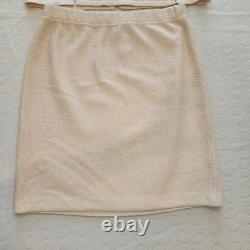 Collection St. John Taille 8 Haut en Tricot Creme Santana et Ensemble Jupe Luxe Silencieux Élégant