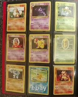 Collection de cartes Pokémon de la série de base Ex/Nm Charizard et deux PSA 8 Holos presque complètes (94/102)