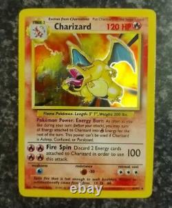 Collection de cartes Pokémon de la série de base Ex/Nm Charizard et deux PSA 8 Holos presque complètes (94/102)