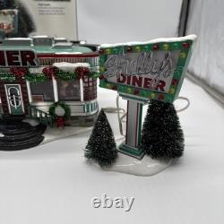Department 56 Snow Village Shelly's Diner Ensemble de deux pièces n°55008 éclairé
