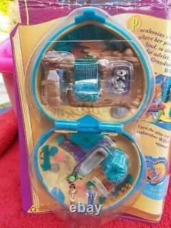 Deux Anciens Jouets Bluebird Disney Tiny Collection Sets Aladdin & Pocahontas 1995