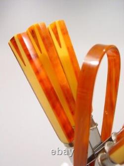 ENSEMBLE DE COUTEAUX À FRUIT EN BAKELITE MARBRÉ AMBRE ART DÉCO À DEUX TEINTES 1920s catalin