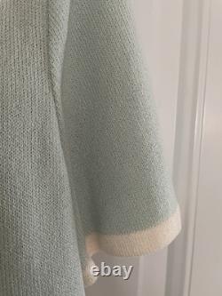 Ensemble Cardigan/Jupe en Tricot Santana de la Collection St. John Violet Clair/Minthe Taille S