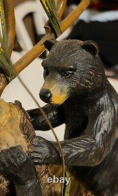 Ensemble De 2. La Société Two's Rustic Bears Candlestick Holders. Résine. Ours Noirs