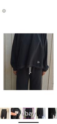 Ensemble EDK pour femmes, taille XS pour le sweatshirt, taille M pour le pantalon.