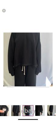 Ensemble EDK pour femmes, taille XS pour le sweatshirt, taille M pour le pantalon.