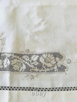 Ensemble ancien de couvre-lit/jeté de lit en pur lin et 2 taies, broderie à la main détaillée