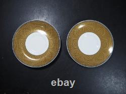 Ensemble complet de thé Wedgwood Cunard pour deux, théière, pichet, pot à sucre, tasses et sous-tasses.