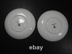 Ensemble complet de thé Wedgwood Cunard pour deux, théière, pichet, pot à sucre, tasses et sous-tasses.