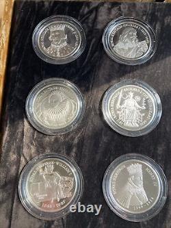 Ensemble de 12 pièces commémoratives en argent sterling, Collection HM Reine Elisabeth 70e anniversaire, Monnaie Royale 1996