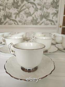 Ensemble de 12 tasses et soucoupes John Aynsley & Sons Spring Crocus, porcelaine fine