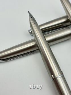 Ensemble de 2 stylos plume PILOT Myu 701 argentés courts, plume F et M, vintage