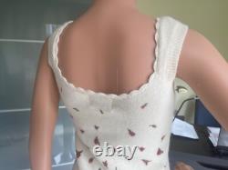 Ensemble de cardigan en laine féminine florale romantique vintage de la collection Hugo Buscati