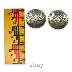 Ensemble de deux boutons de concho en argent nickel du sud-ouest américain de style vintage Navajo
