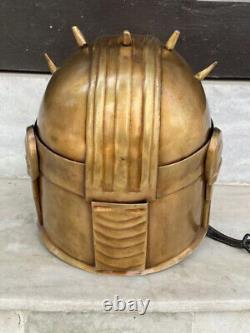 Ensemble de deux casques mandaloriens : le casque de l'armurière et le casque de Boba Fett din djarin