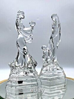 Ensemble de deux magnifiques figurines en verre taillé de cristal Dame avec Enfant fabriquées en Italie