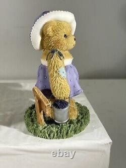 Ensemble de figurines de bougies parfumées pour adhésion de deux ans aux précieux ours en peluche
