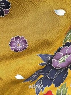 Ensemble de kimono en pure soie à manches longues, crêpe, deux couleurs, jaune moutarde, matcha Ensemble de kimono en pure soie à manches longues, crêpe, deux couleurs, jaune moutarde, matcha