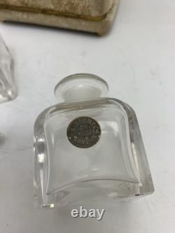 Ensemble de parfum Rimmel antique du 19e siècle, deux flacons en verre dans un étui de voyage en velours, Londres