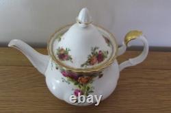 Ensemble de thé pour deux Royal Albert Old Country Roses 10 pièces (893)