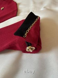 Ensemble jupe 2 pièces en tricot Red Santana de la collection St. John avec bordure chaîne dorée, taille 4