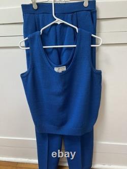 Ensemble pantalon et haut en maille Santana de la collection St John Marie Gray, pantalon 10, haut L