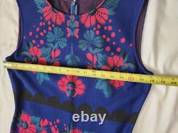 Ensemble robe et veste jacquard 'Ruby Roses' de la collection St. John